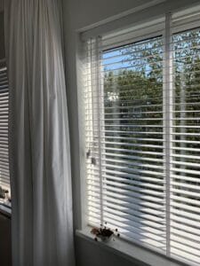 zonwering houten jaloezieen